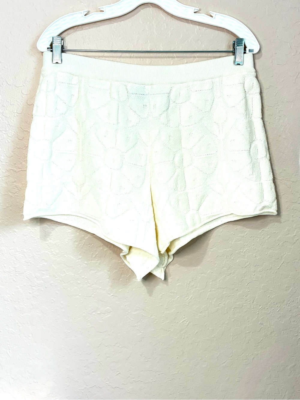 Roller Rabbit x Target Daisy Floral Embossed Shorts NEW Womens Large Cream Comfy